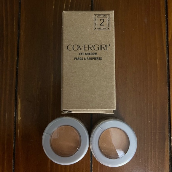 COVERGIRL Other - Covergirl Whipped Shadow Gold